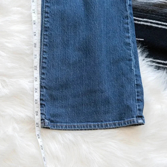 Eddie Bauer Womens Jeans Sz 14S Medium Blue Denim Wide Straight Leg Cropped - Picture 7 of 8